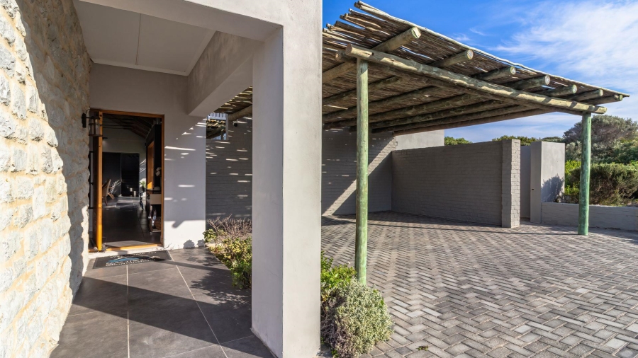 4 Bedroom Property for Sale in Romansbaai Estate Western Cape